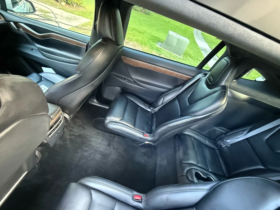 2020 Tesla Model X - Image 21 of 21