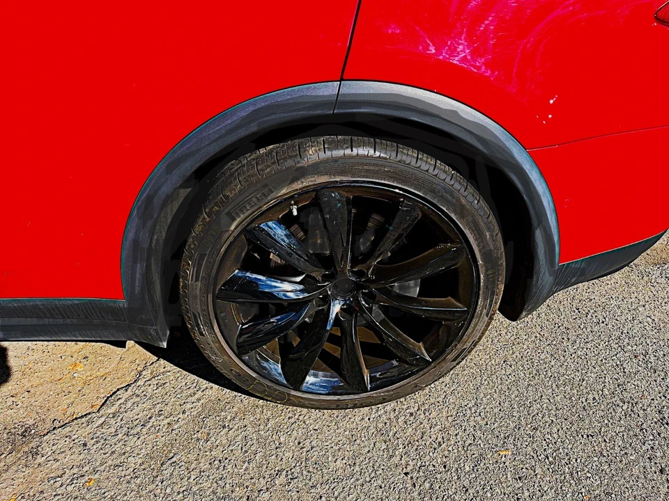 2020 Tesla Model X - Image 10 of 21
