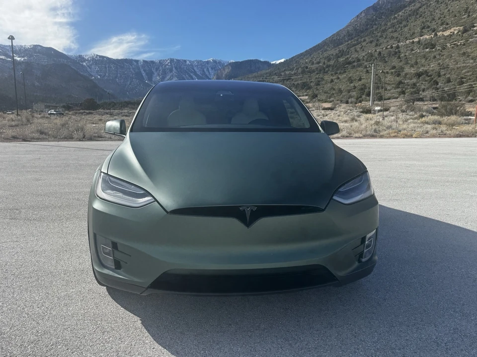 2020 Tesla Model X - Image 8 of 21