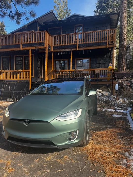 2020 Tesla Model X - Image 17 of 21