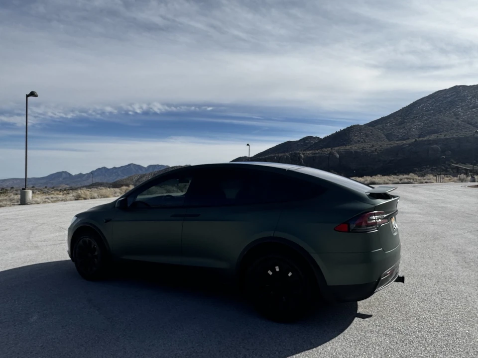 2020 Tesla Model X - Image 5 of 21