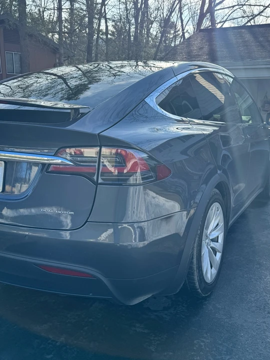 2020 Tesla Model X - Image 3 of 9