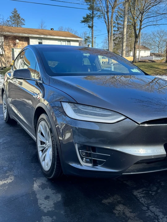 2020 Tesla Model X - Image 2 of 9
