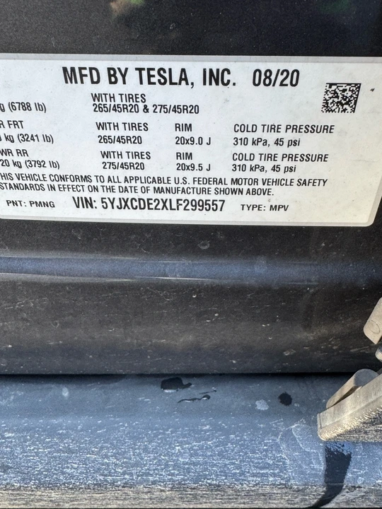 2020 Tesla Model X - Image 8 of 9