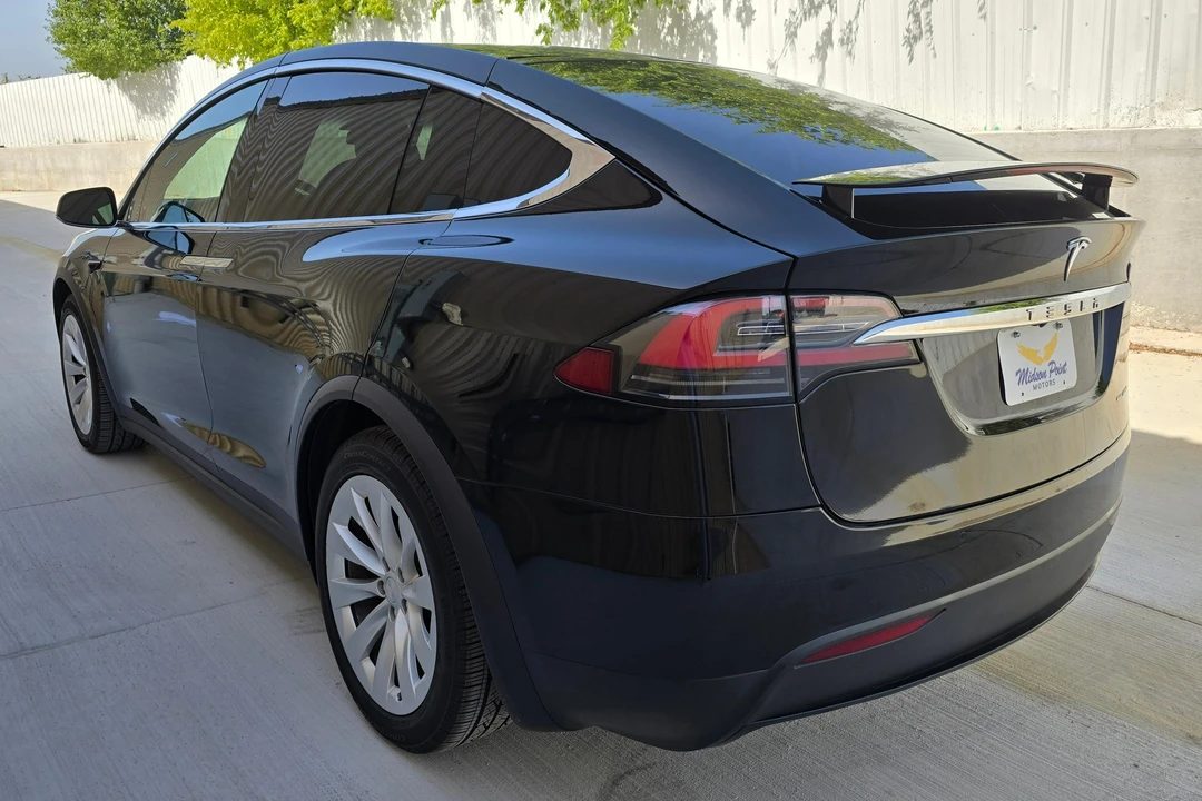 2020 Tesla Model X - Image 4 of 31