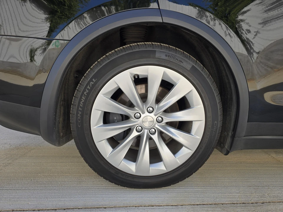 2020 Tesla Model X - Image 29 of 31