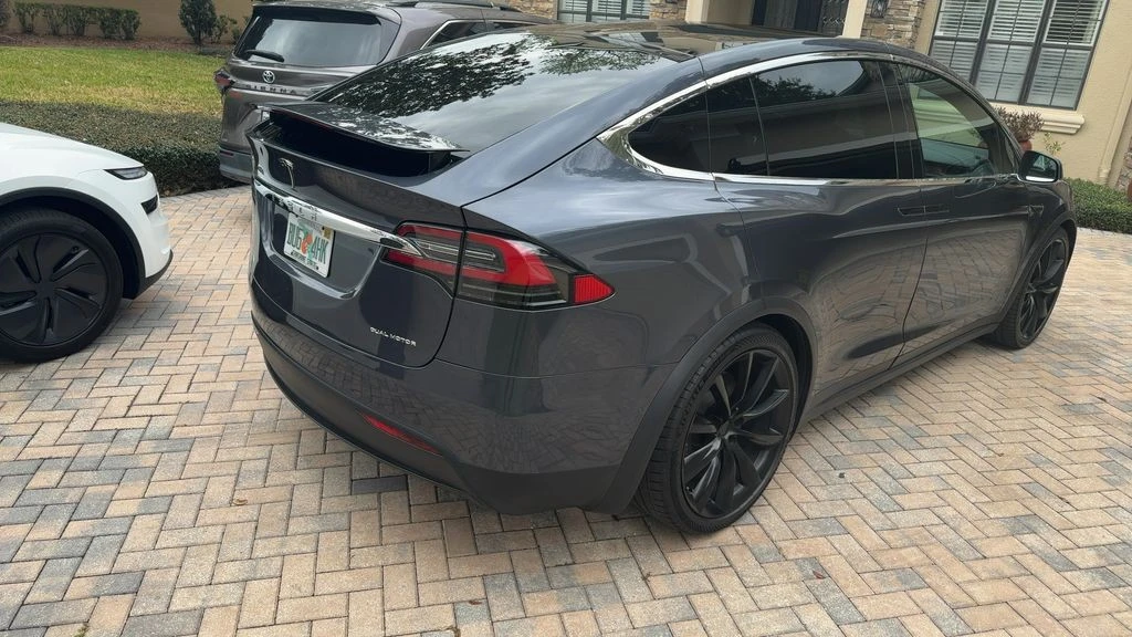 2020 Tesla Model X - Image 4 of 6
