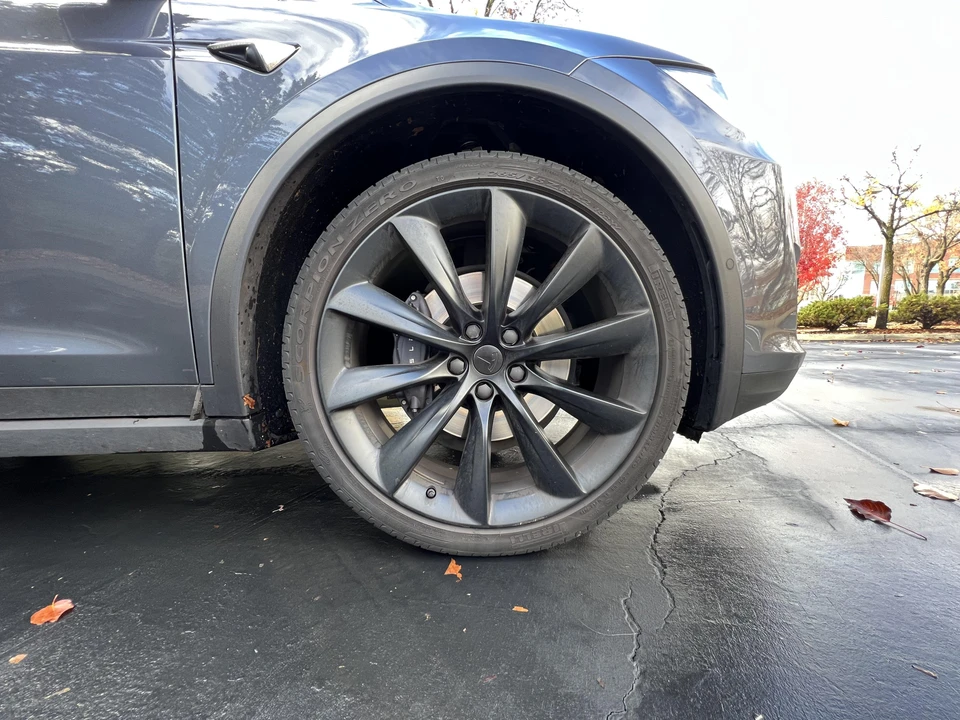 2020 Tesla Model X - Image 23 of 31
