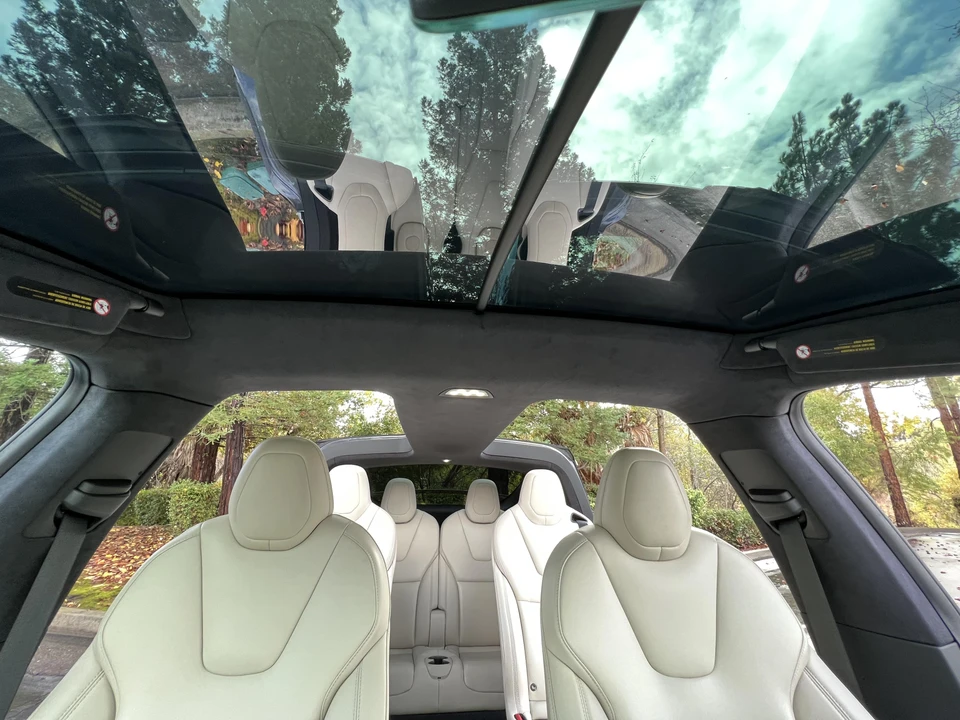 2020 Tesla Model X - Image 31 of 31