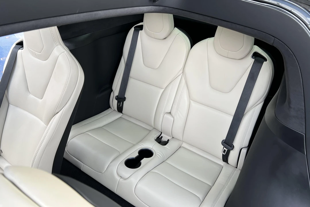 2020 Tesla Model X - Image 26 of 31