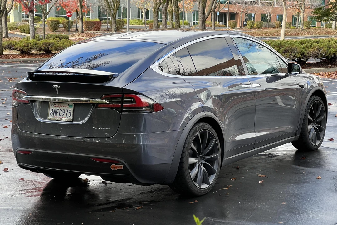 2020 Tesla Model X - Image 4 of 31