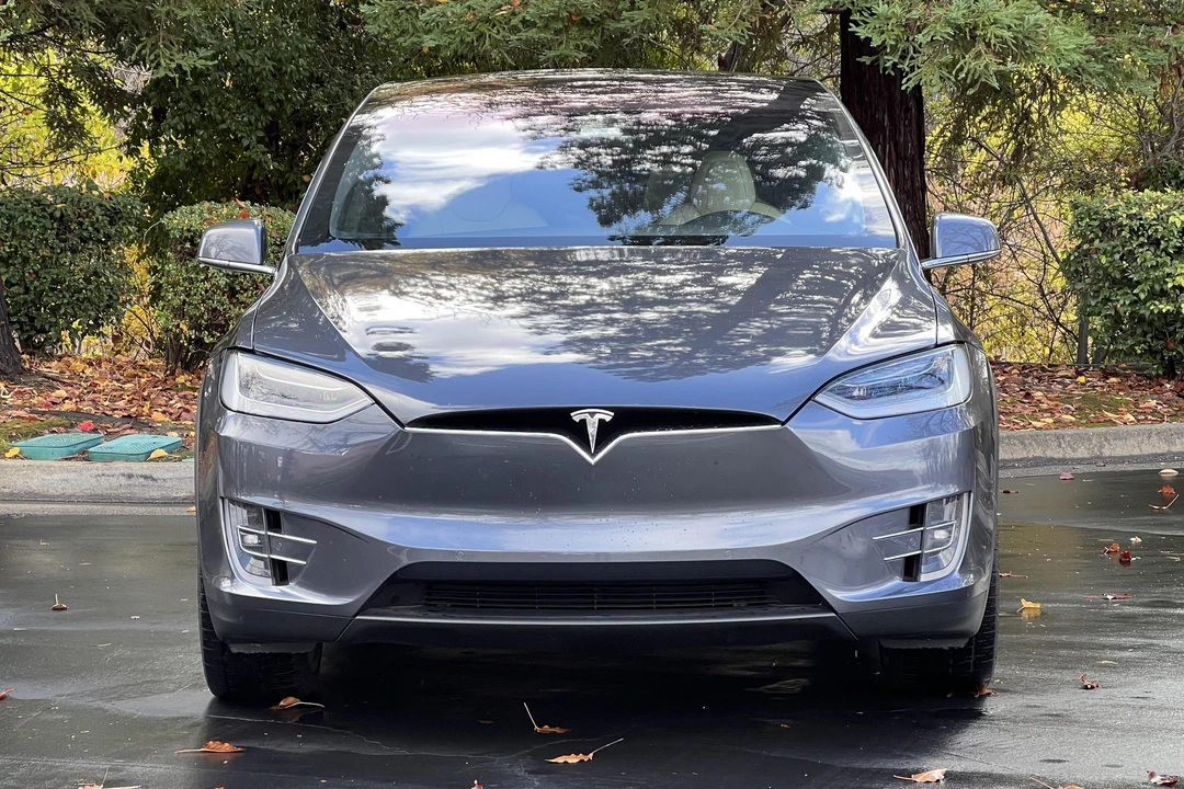 2020 Tesla Model X - Image 2 of 31