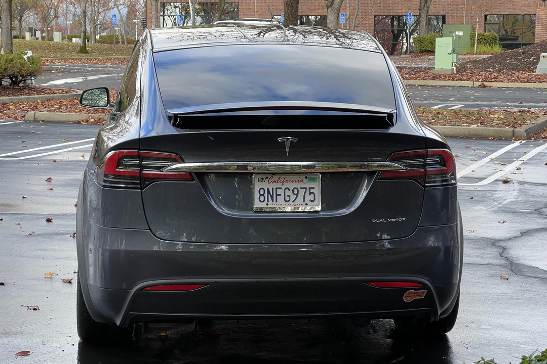 2020 Tesla Model X - Image 5 of 31