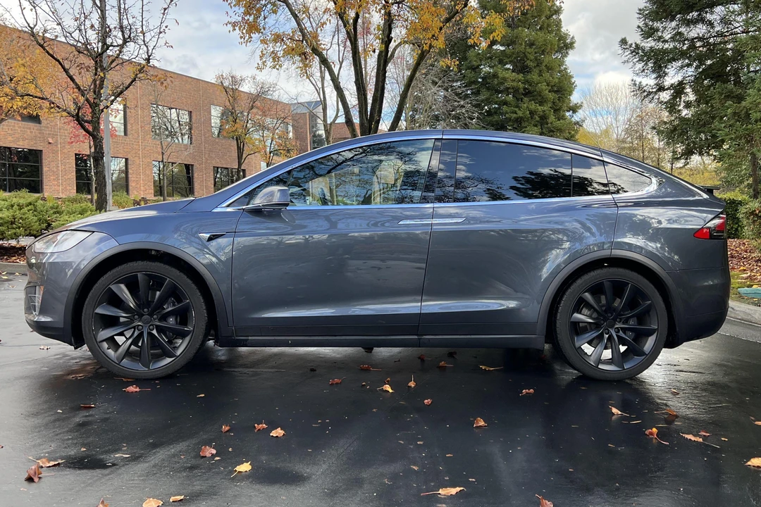 2020 Tesla Model X - Image 3 of 31
