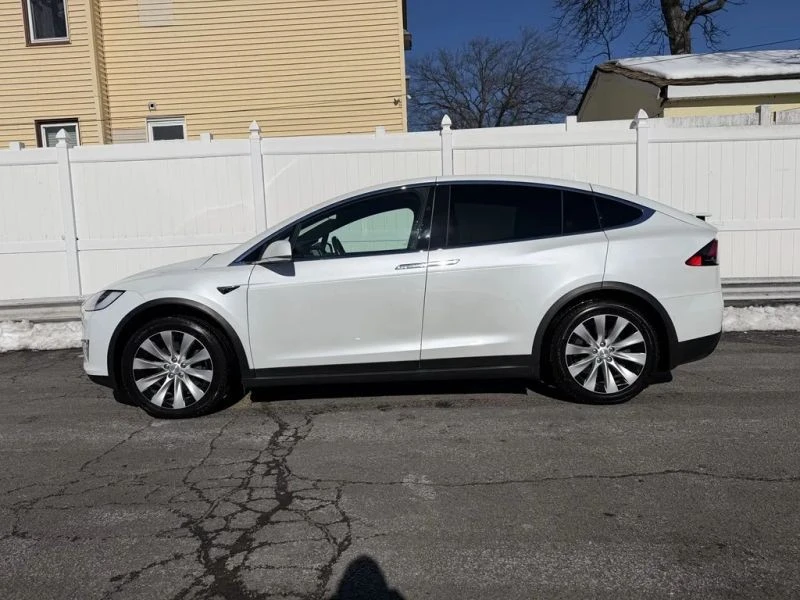 2020 Tesla Model X - Image 4 of 12