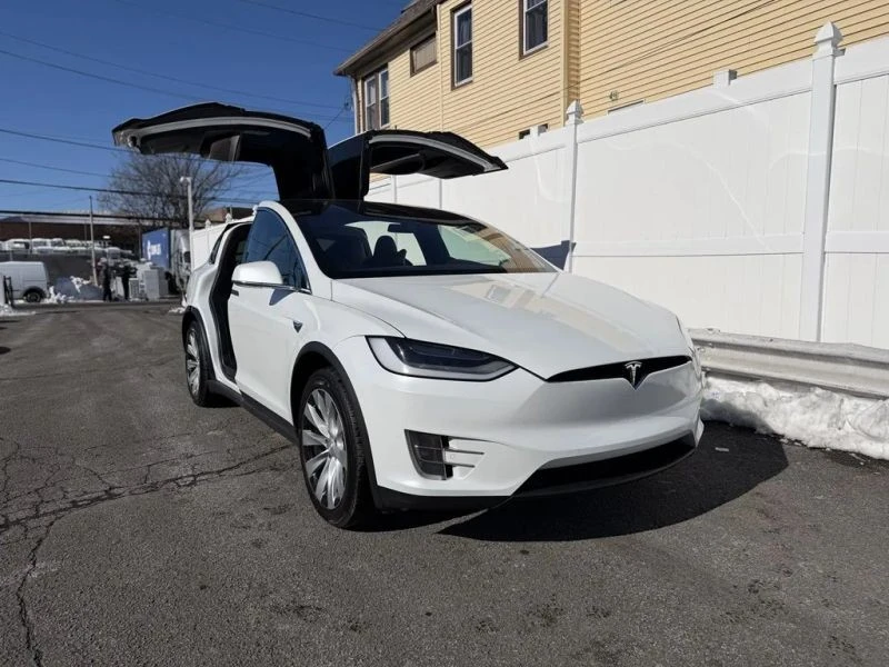 2020 Tesla Model X - Image 3 of 12