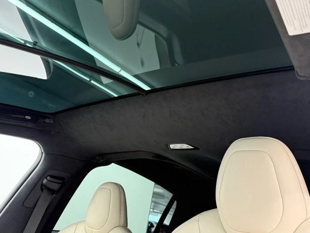2020 Tesla Model X - Image 19 of 21