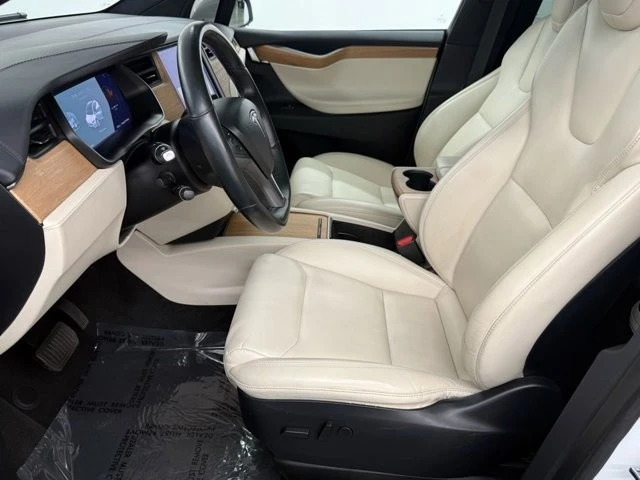 2020 Tesla Model X - Image 16 of 21