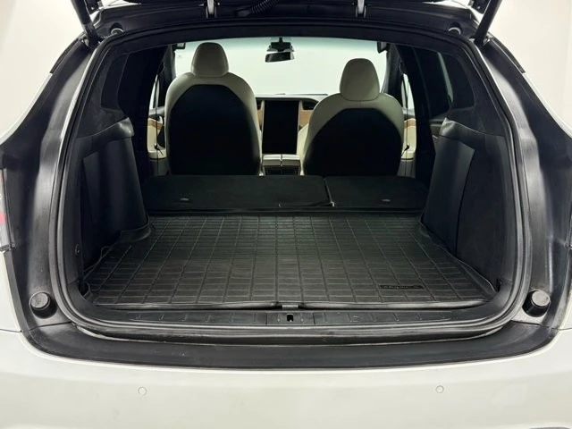 2020 Tesla Model X - Image 10 of 21