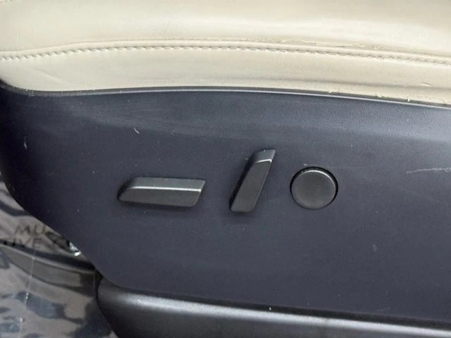 2020 Tesla Model X - Image 17 of 21