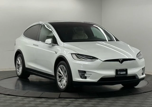 2020 Tesla Model X - Image 4 of 21