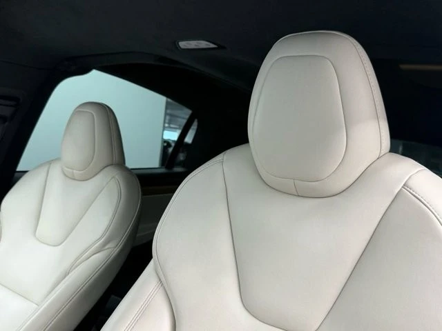 2020 Tesla Model X - Image 18 of 21