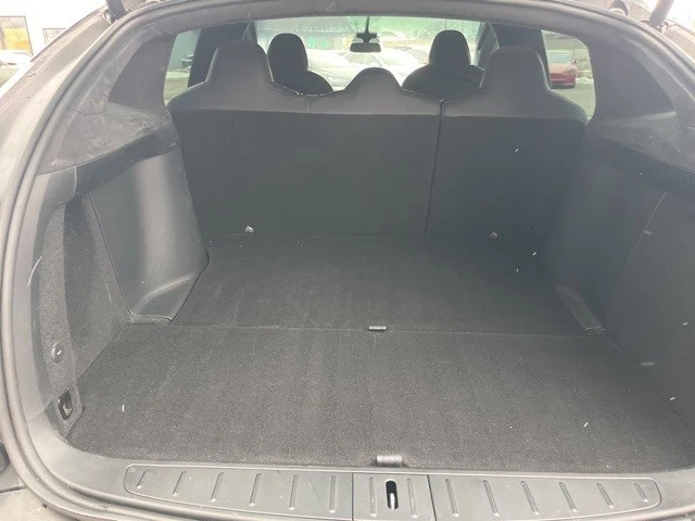 2020 Tesla Model X - Image 17 of 21