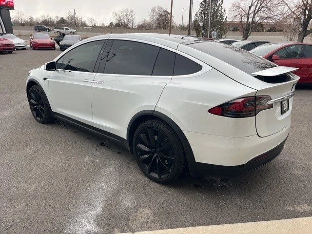 2020 Tesla Model X - Image 5 of 21