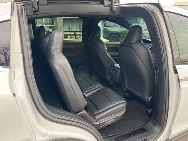2020 Tesla Model X - Image 18 of 21