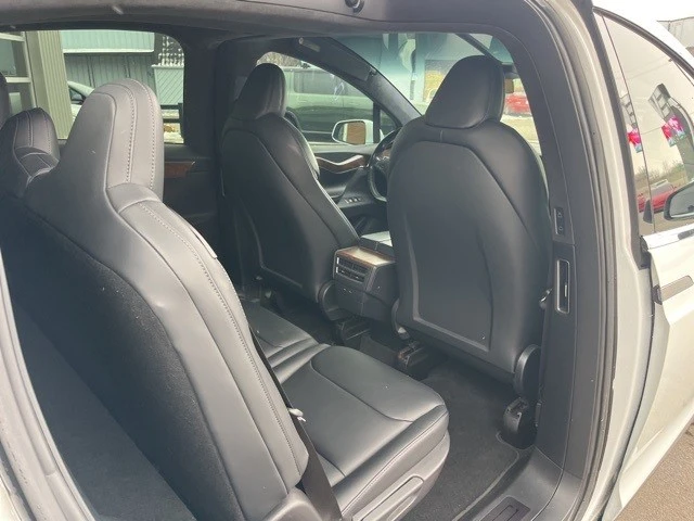 2020 Tesla Model X - Image 19 of 21