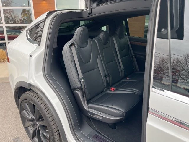 2020 Tesla Model X - Image 17 of 21