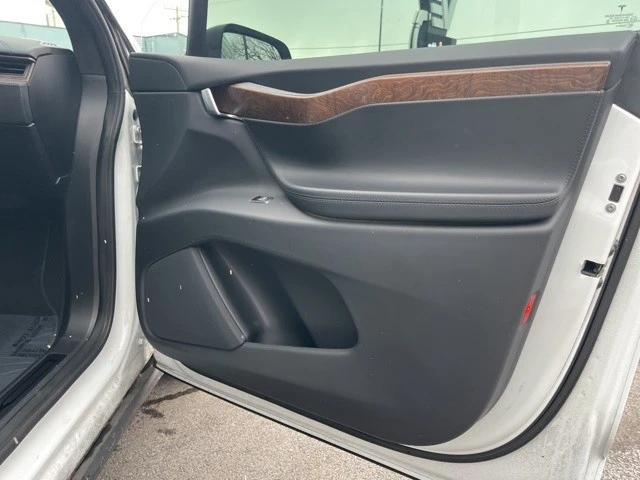 2020 Tesla Model X - Image 21 of 21