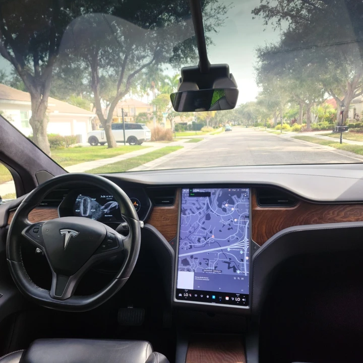 2020 Tesla Model X - Image 7 of 16