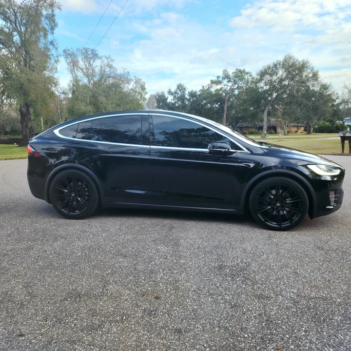 2020 Tesla Model X - Image 2 of 16