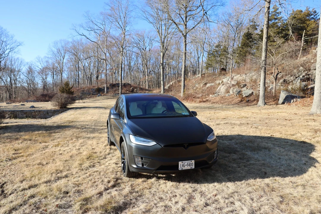 2020 Tesla Model X - Image 21 of 31