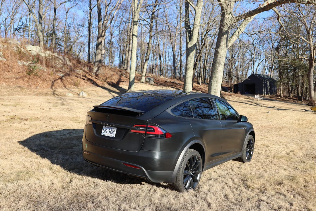2020 Tesla Model X - Image 25 of 31