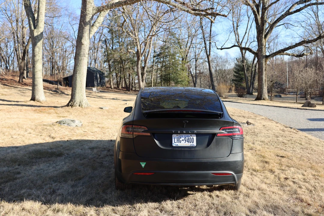 2020 Tesla Model X - Image 28 of 31