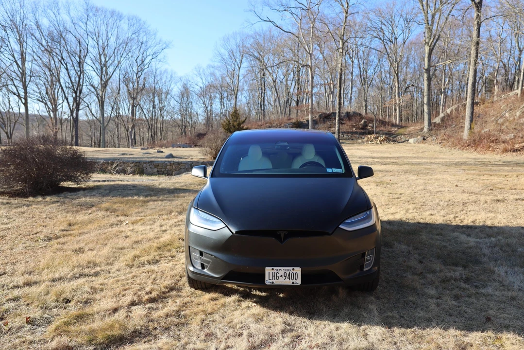 2020 Tesla Model X - Image 18 of 31