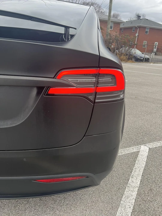 2020 Tesla Model X - Image 17 of 31