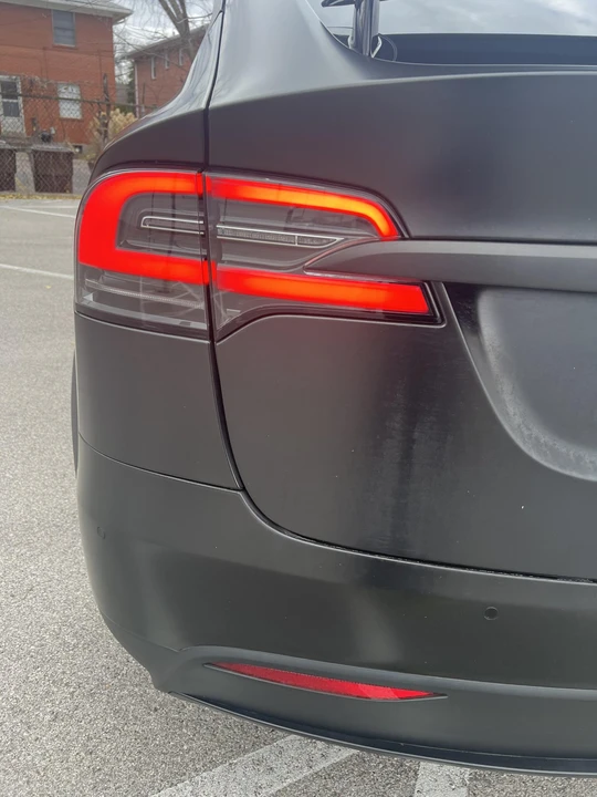2020 Tesla Model X - Image 16 of 31