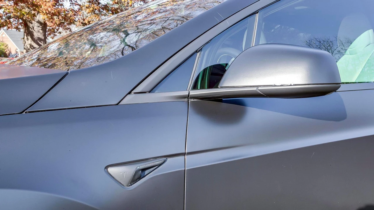 2020 Tesla Model X - Image 21 of 31