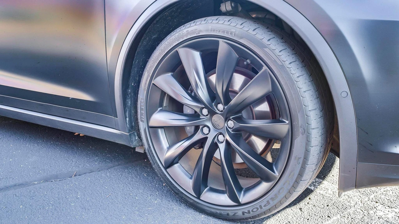 2020 Tesla Model X - Image 25 of 31