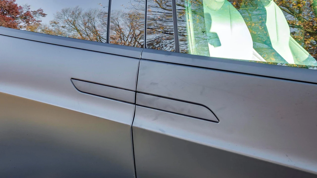 2020 Tesla Model X - Image 23 of 31