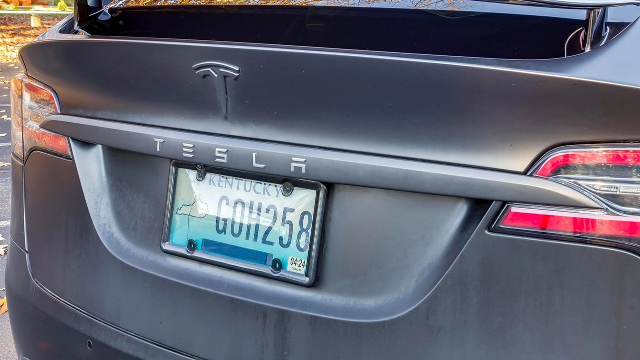 2020 Tesla Model X - Image 20 of 31