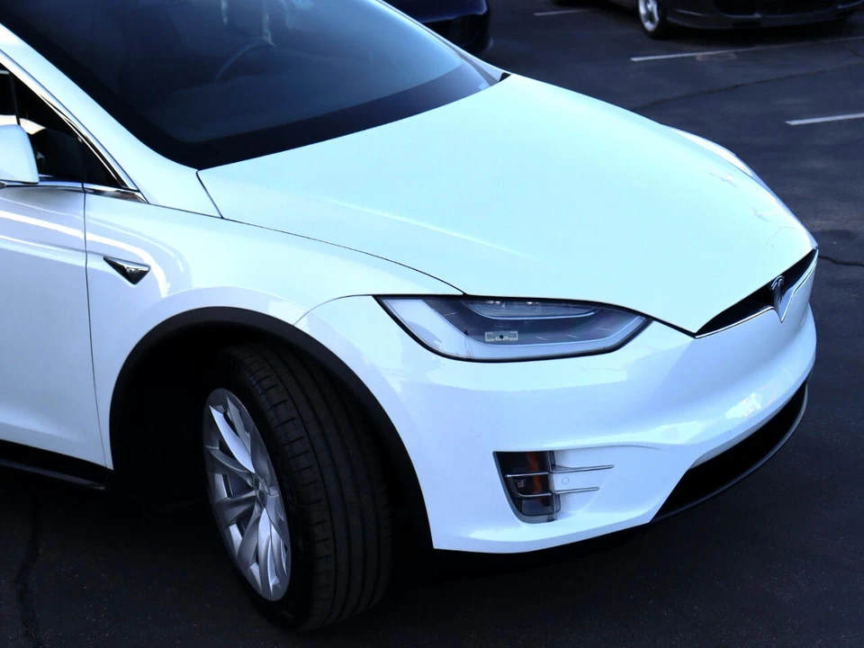 2020 Tesla Model X - Image 10 of 12