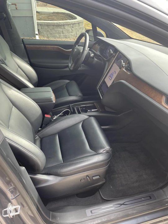 2020 Tesla Model X - Image 31 of 31