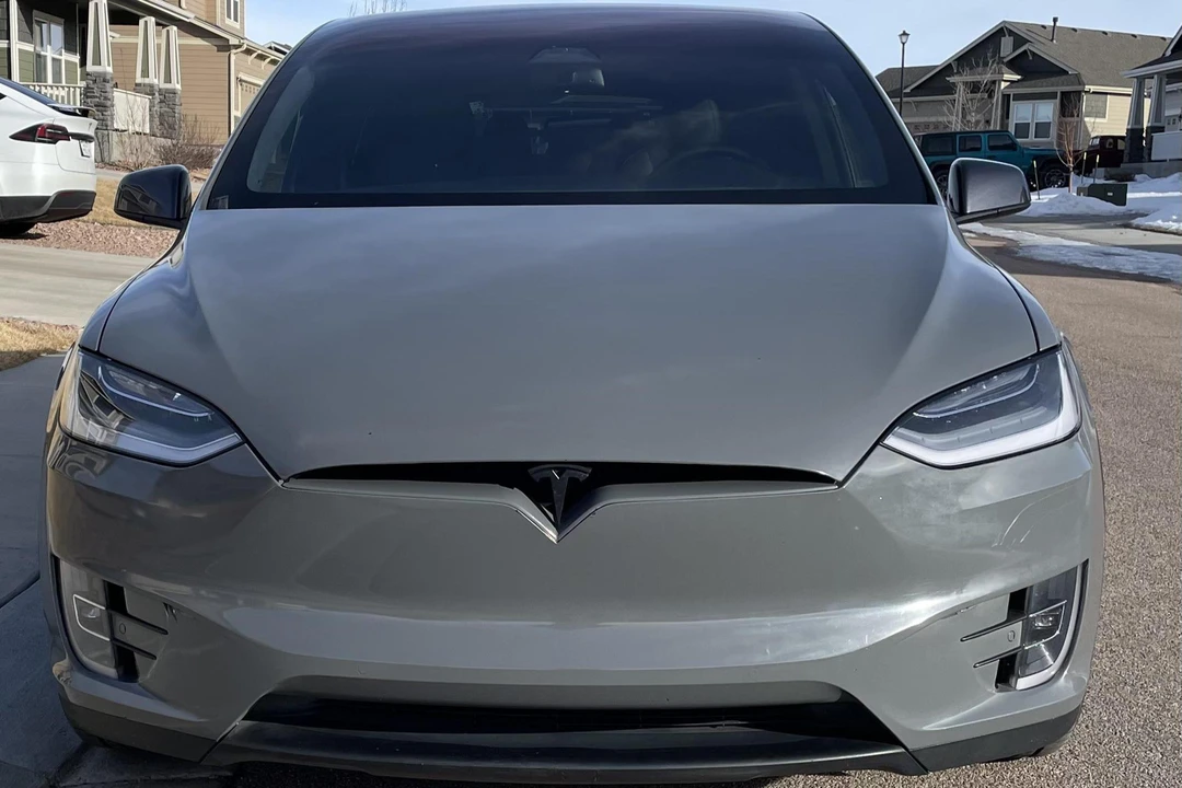 2020 Tesla Model X - Image 2 of 31