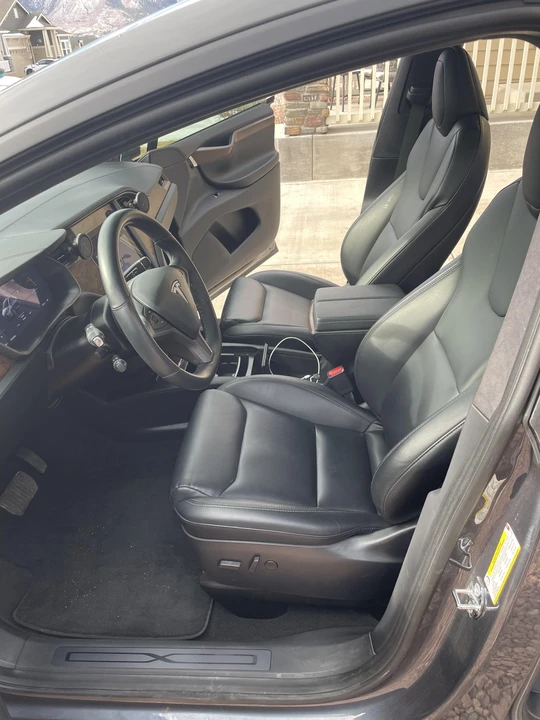 2020 Tesla Model X - Image 27 of 31
