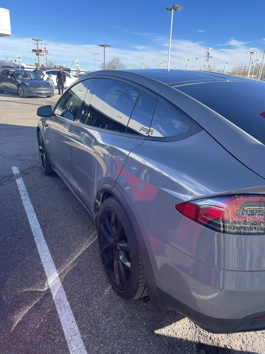 2020 Tesla Model X - Image 18 of 31