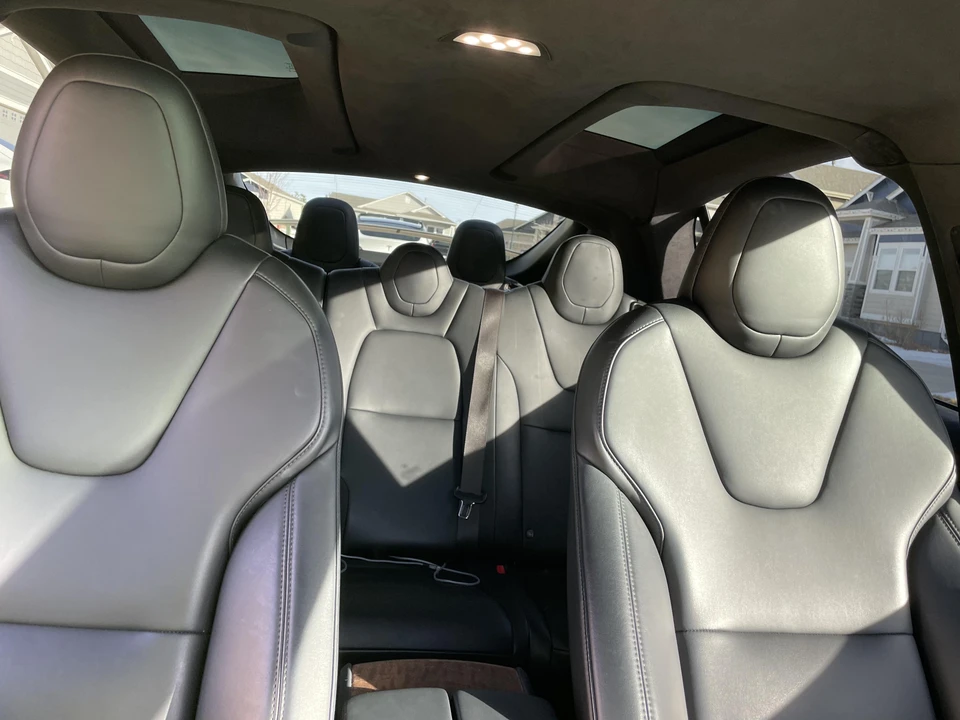 2020 Tesla Model X - Image 30 of 31
